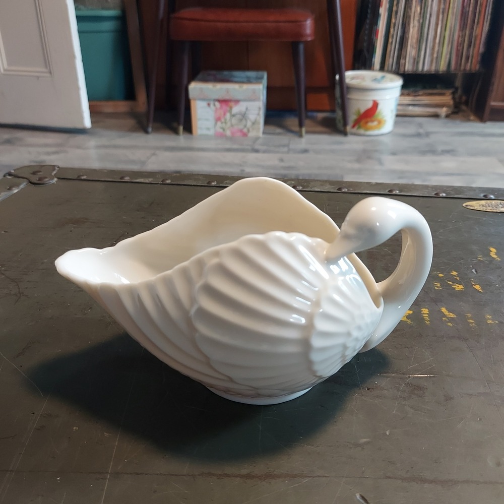 Lenox Ivory Porcelain Swan Taper Candle Holder Made in USA Shell Texture 6 Inch
